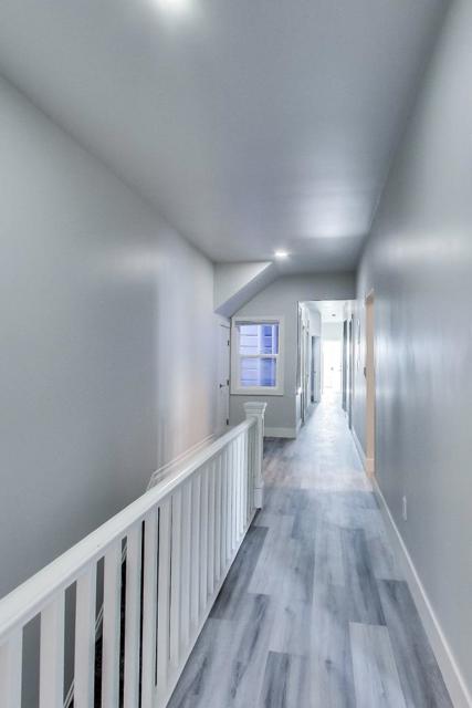 811 Oak Street, San Francisco CA: https://media.crmls.org/mediaz/2ef5dae4-0d31-4ac2-9621-967b508a9cd8.jpg