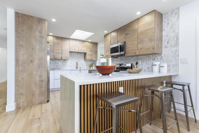 Detail Gallery Image 23 of 75 For 3840 Tomahawk Ln, San Diego,  CA 92117 - 5 Beds | 2 Baths