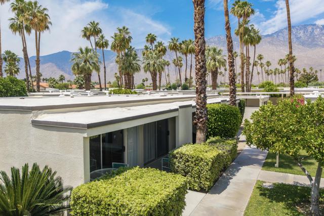 1881 S Araby Drive, Palm Springs CA: https://media.crmls.org/mediaz/2ef5fdb6-5e5a-4eae-bbde-29be3bc324ed.jpg