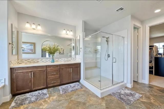 Detail Gallery Image 13 of 29 For 218 Newport Pier Way, Oceanside,  CA 92054 - 4 Beds | 4 Baths