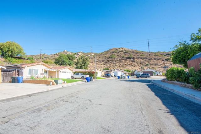 14728 Jeff Park Lane, Poway CA: https://media.crmls.org/mediaz/2ef7174c-161a-42e1-9ff7-2d0f0bff2560.jpg