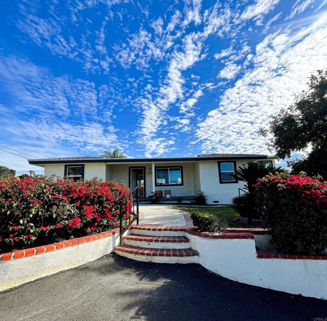 Detail Gallery Image 3 of 24 For 2687 Littleton Rd, El Cajon,  CA 92020 - 4 Beds | 3 Baths