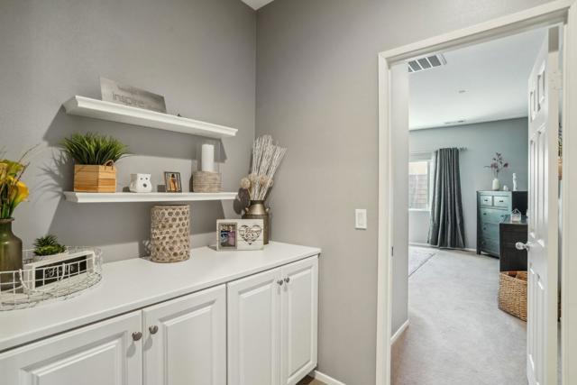 42912 Gazapo Court, Indio CA: https://media.crmls.org/mediaz/2ef85575-dba8-4f43-991f-b5df13a5e7c9.jpg