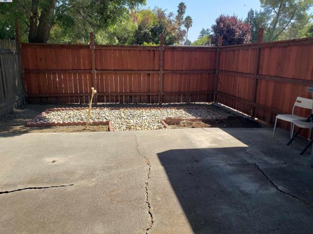 3107 Corona Dr, Davis CA: https://media.crmls.org/mediaz/2ef8a349-0e09-4d1b-a6b6-11c92e469f4d.jpg