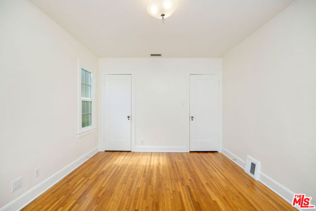 614 S Orange Drive, Los Angeles CA: https://media.crmls.org/mediaz/2efa5156-a536-4a1f-8d25-2478cccca3aa.jpg