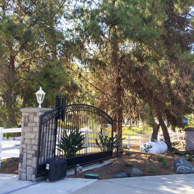3048 Jason Road, Fallbrook CA: https://media.crmls.org/mediaz/2efa5dcf-5df0-4a6b-a755-0e8c852e1173.jpg