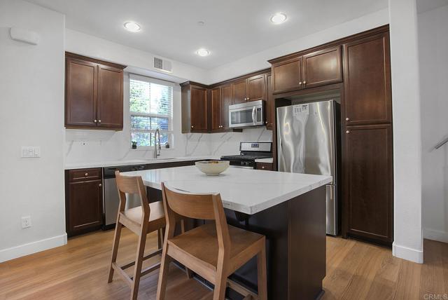Detail Gallery Image 12 of 41 For 1883 Aquamarine Ct #9,  Chula Vista,  CA 91913 - 2 Beds | 2/1 Baths