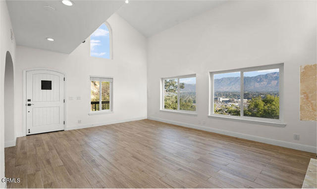Detail Gallery Image 10 of 68 For 920 Glen Oaks Bld, Pasadena,  CA 91105 - 3 Beds | 3/1 Baths