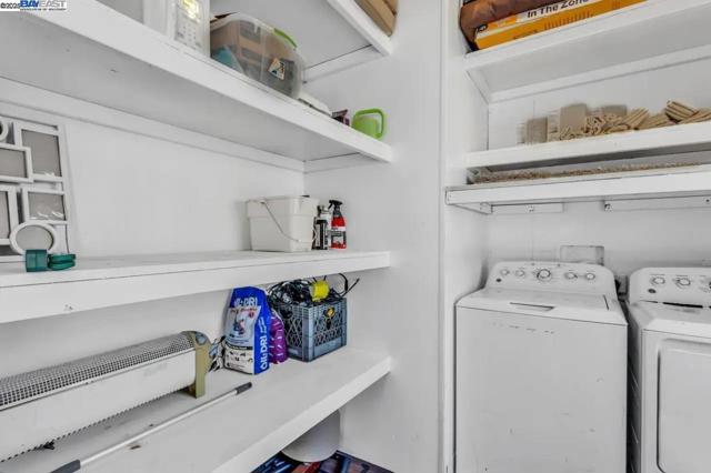 1170 Graceland Pl,  CA: https://media.crmls.org/mediaz/2efbb808-2533-47bb-b5fe-4063890177a2.jpg