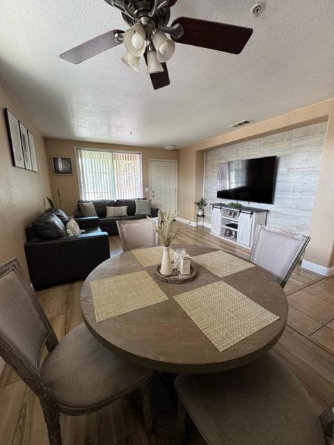 12500 Rogge Village Way, Salinas CA: https://media.crmls.org/mediaz/2efbb858-7076-48bb-b493-7c80f334f33c.jpg