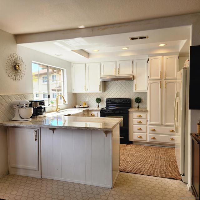 Image 10 of 25 For 4050 Porte De Palmas  26