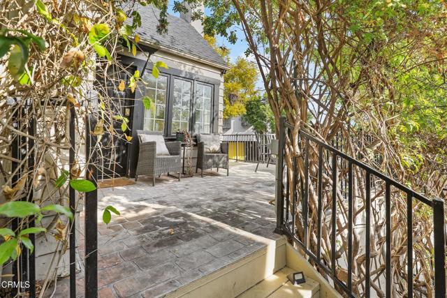 2427 N Gower Street, Los Angeles CA: https://media.crmls.org/mediaz/2efd1d1b-72e4-449e-aa3e-89a026573ab4.jpg