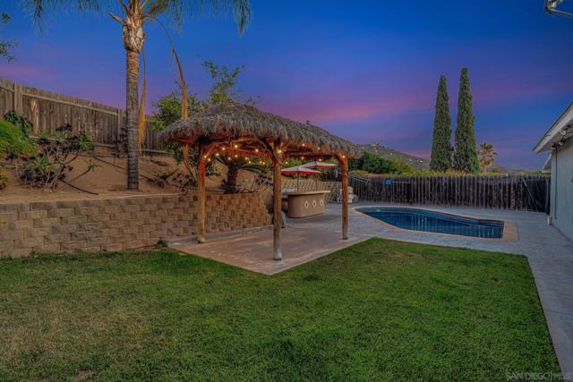 13573 Paseo Del Mar, El Cajon CA: https://media.crmls.org/mediaz/2efd5430-1d15-4d6d-aa57-602e30283b5f.jpg