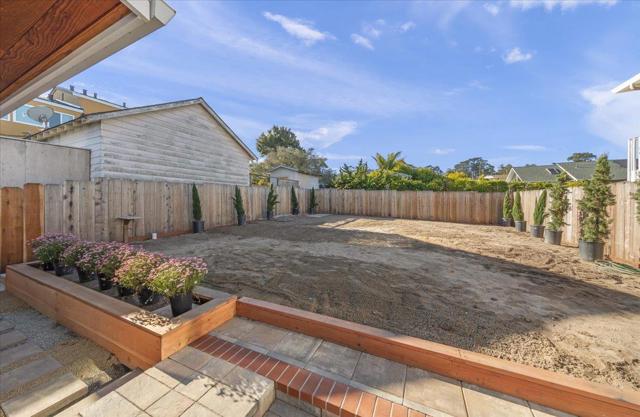 272 Clay Street, Monterey CA: https://media.crmls.org/mediaz/2efd9471-a258-4b07-9f96-75440b9049d4.jpg