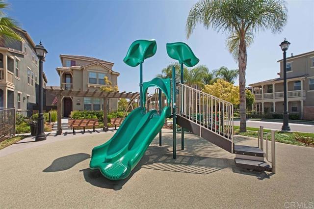 1837 Olive Green Street, Chula Vista CA: https://media.crmls.org/mediaz/2efdf3f0-f1c3-4f5d-a0ea-2d708bea59ba.jpg