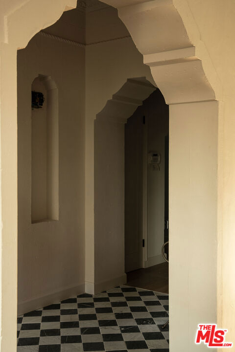 https://media.crmls.org/mediaz/2efe4bc0-91a0-43d6-9eda-3dac551f140b.jpg?preset=X-Large
