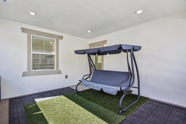 Image 39 of 60 For 37450 Watersail Way