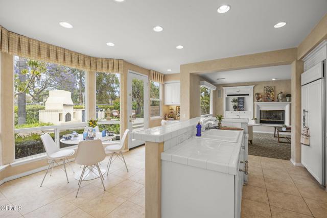 741 Sterling Hills Drive, Camarillo CA: https://media.crmls.org/mediaz/2f001dbc-5b81-4336-bc7f-2bd26f4b7afc.jpg