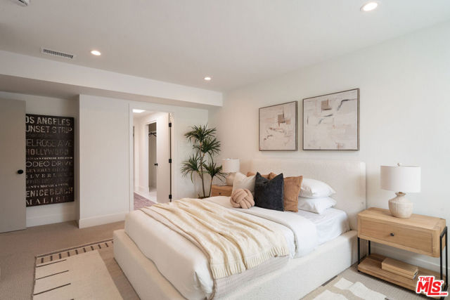 13245 Fiji Way, Marina del Rey CA: https://media.crmls.org/mediaz/2f0102da-a6c6-4435-9894-26db995fb8bf.jpg