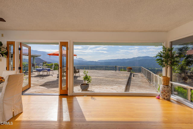 1207 N Signal Street, Ojai CA: https://media.crmls.org/mediaz/2f01525f-8c61-4e5f-a8a7-425442b45a9b.jpg
