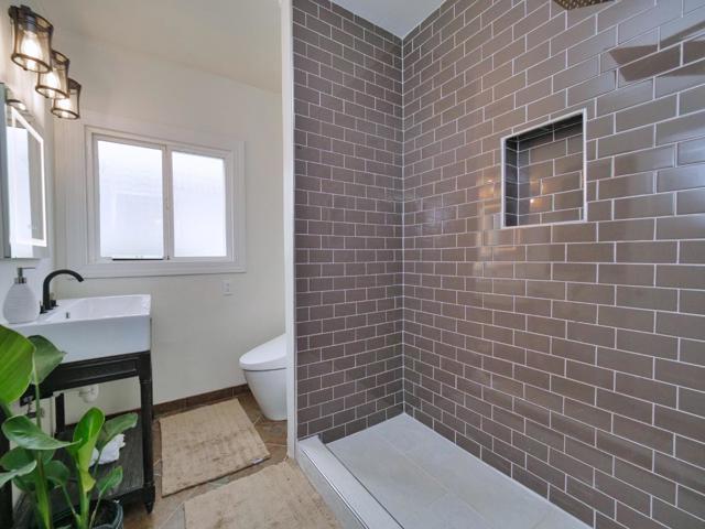3000 56th Avenue, Oakland CA: https://media.crmls.org/mediaz/2f0198fc-847d-4e43-bfd0-734d6e36df3b.jpg