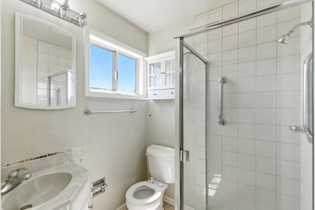 541 Diamond Avenue, South San Francisco CA: https://media.crmls.org/mediaz/2f01a9eb-b87f-413b-9125-769cf82dd48c.jpg