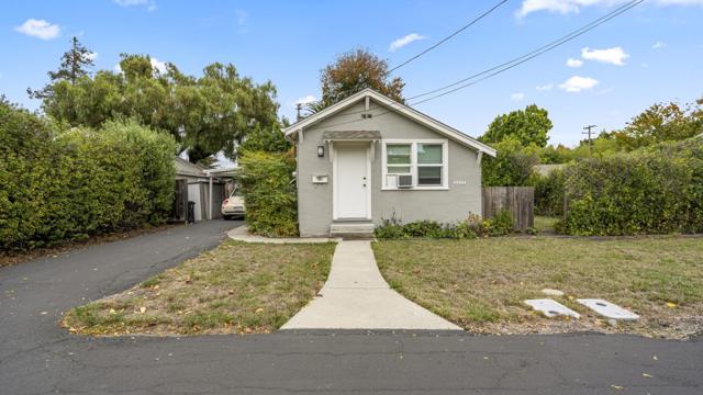 2262 Louis Road, Palo Alto CA: https://media.crmls.org/mediaz/2f0214b9-846f-4b81-81b5-3d7314f07ad1.jpg