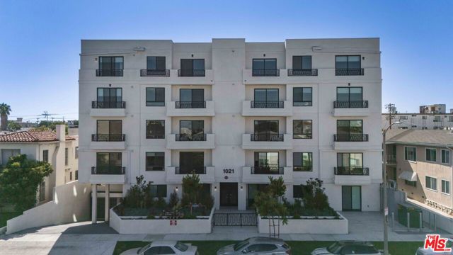 1021 S Shenandoah St #303, Los Angeles, CA 90035