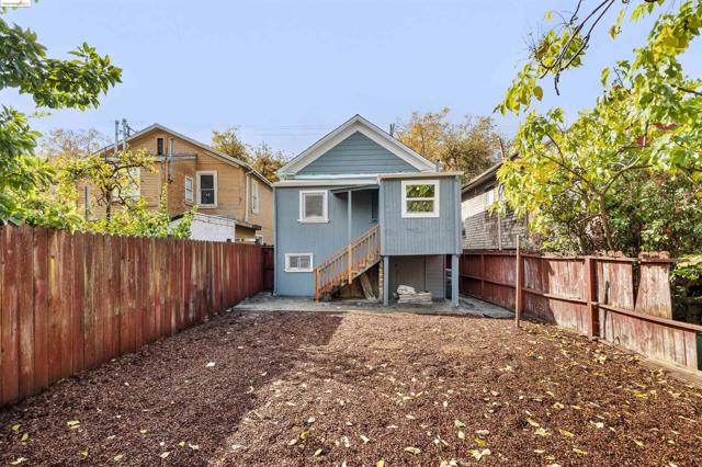 Image 40 of 42 For 2113 6th St  