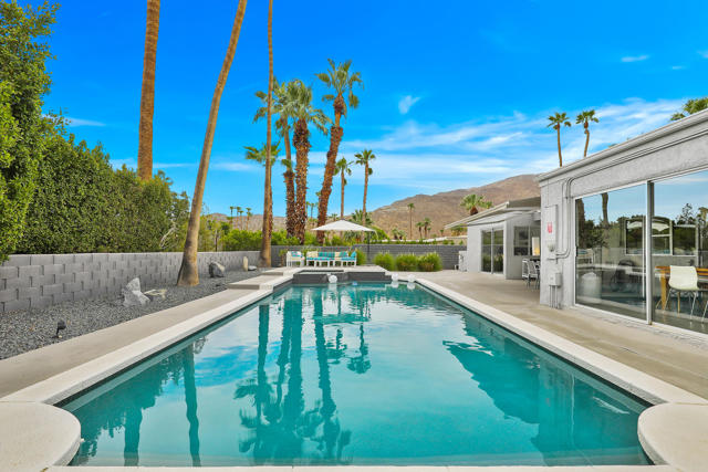 71520 Gardess Road, Rancho Mirage CA: https://media.crmls.org/mediaz/2f03a879-28d4-414b-8699-e7f9e75c80ad.jpg