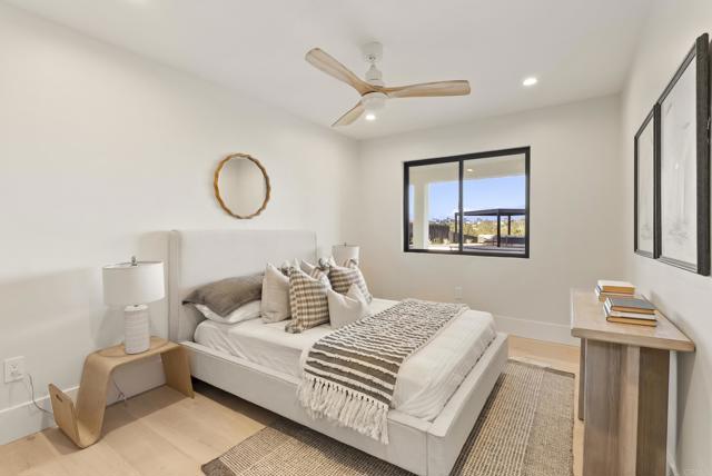 3920 Holly Brae, Carlsbad CA: https://media.crmls.org/mediaz/2f049d9f-5dcb-4cad-bdc8-4d11265e5187.jpg