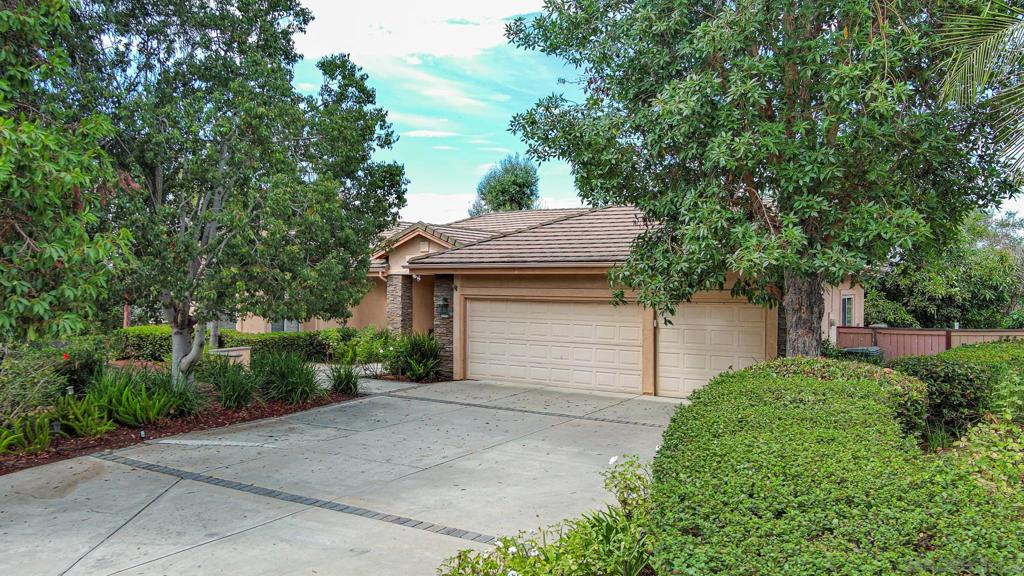 1772 Crescent Knolls Gln
