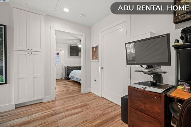 507 Maple St, Livermore CA: https://media.crmls.org/mediaz/2f05b7b2-856c-4ca1-a443-7453c8cafb10.jpg