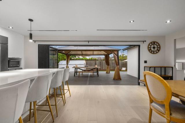 243 Aviador Avenue, Millbrae CA: https://media.crmls.org/mediaz/2f06027a-46c1-439d-bb69-8800dfea5f63.jpg