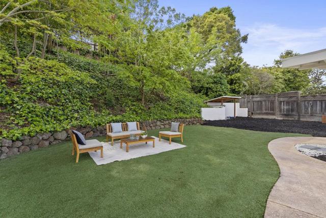329 San Rafael Avenue, Belvedere CA: https://media.crmls.org/mediaz/2f066541-c5da-4b04-ad66-05e81a6755d0.jpg