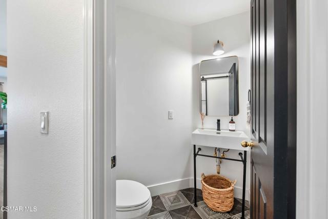 2658 Morning Grove Way, Thousand Oaks CA: https://media.crmls.org/mediaz/2f06784b-5986-4a36-8b5b-6718b18e20a0.jpg