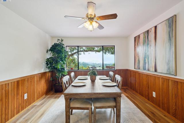 23762 Hutchinson Rd, Los Gatos CA: https://media.crmls.org/mediaz/2f069426-f3bb-42d4-a37b-fcd56d80bd7e.jpg