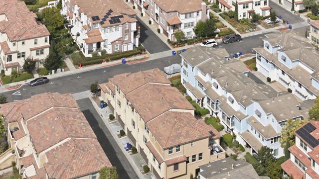 Detail Gallery Image 35 of 37 For 4367 Pacifica Way #2,  Oceanside,  CA 92056 - 3 Beds | 3/1 Baths