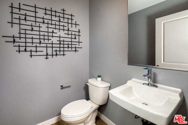 1483 W Vista Way, San Pedro CA: https://media.crmls.org/mediaz/2f07eb7d-b50a-4460-8807-b7127b5ba4ab.jpg