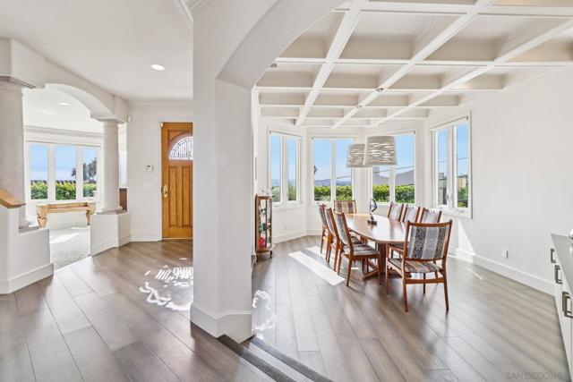 1295 W Redwood St, San Diego CA: https://media.crmls.org/mediaz/2f099518-33eb-4020-9802-c31a0fa05d38.jpg