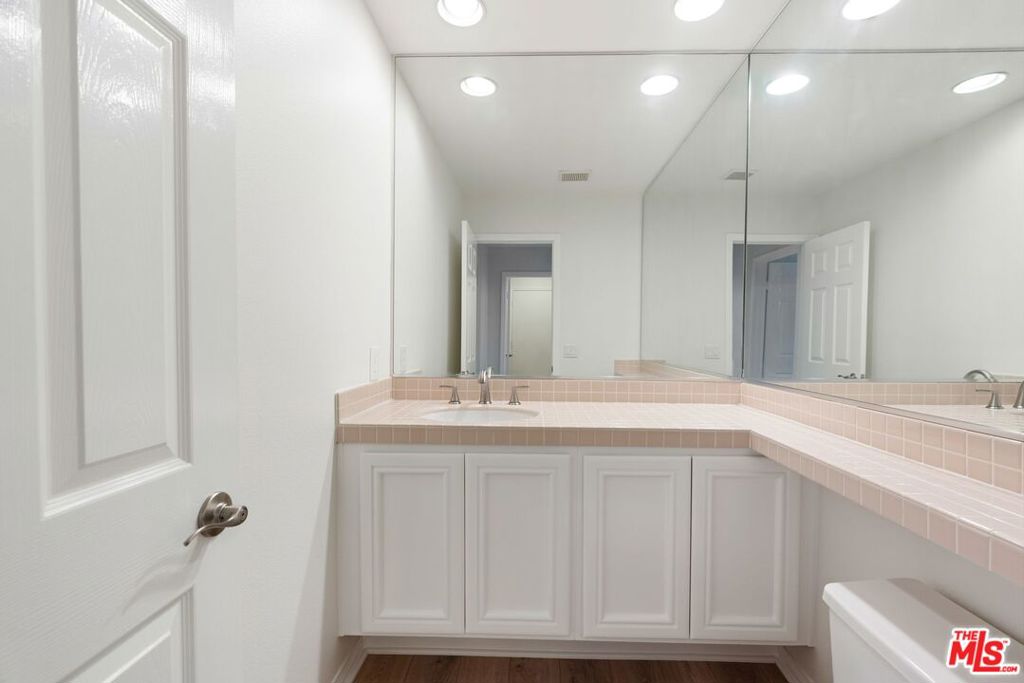 2f09a576 04d9 421c B44c B3e0baac6fd8