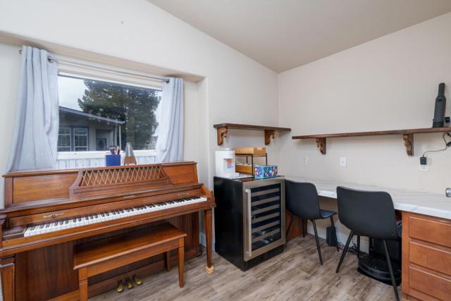 417 Chateau La Salle Dr., San Jose CA: https://media.crmls.org/mediaz/2f0a1ed6-bae7-4896-b44b-b04d271158e4.jpg