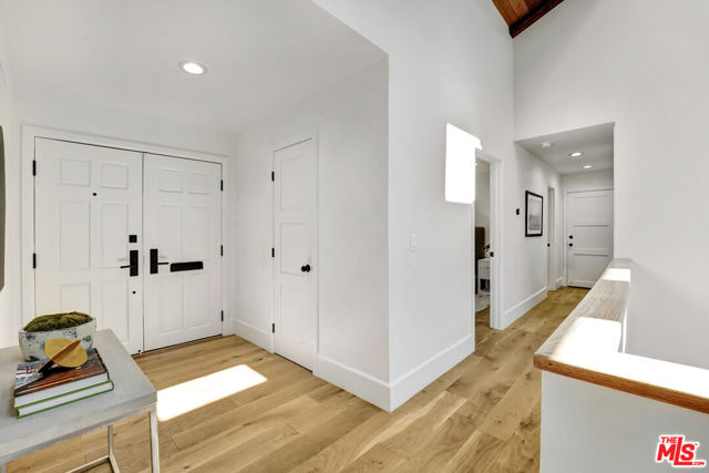 2506 Zorada Drive, Los Angeles CA: https://media.crmls.org/mediaz/2f0aff83-012f-4744-af09-3143d1d3a0a5.jpg