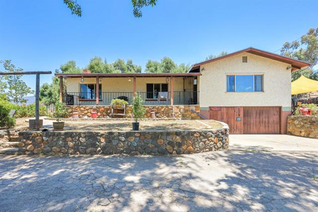 Detail Gallery Image 1 of 1 For 1831 Green Acres Dr, Alpine,  CA 91901 - 3 Beds | 2 Baths