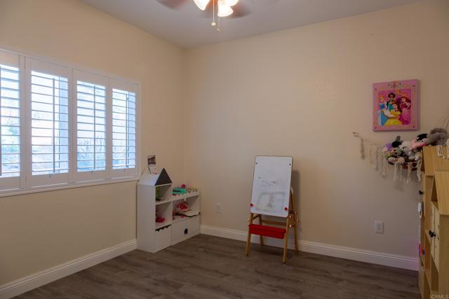 Detail Gallery Image 23 of 46 For 1657 Coronado Ave, Spring Valley,  CA 91977 - 5 Beds | 3/1 Baths