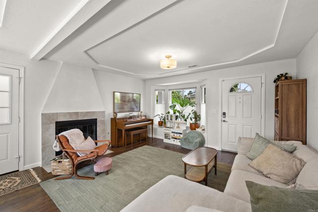 3030 Nile Street, North Park (San Diego) CA: https://media.crmls.org/mediaz/2f0cb922-676b-4203-8486-020451455dc5.jpg
