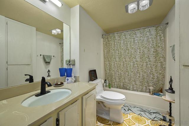 3635 7th Avenue, San Diego, California 92103, 2 Bedrooms Bedrooms, ,2 BathroomsBathrooms,Condominium,For Sale,7th Avenue,240021966SD