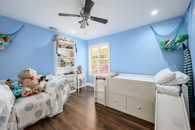 2554 Kirsten Lee Drive, Westlake Village CA: https://media.crmls.org/mediaz/2f0dc187-b53d-456c-983e-412caf790564.jpg