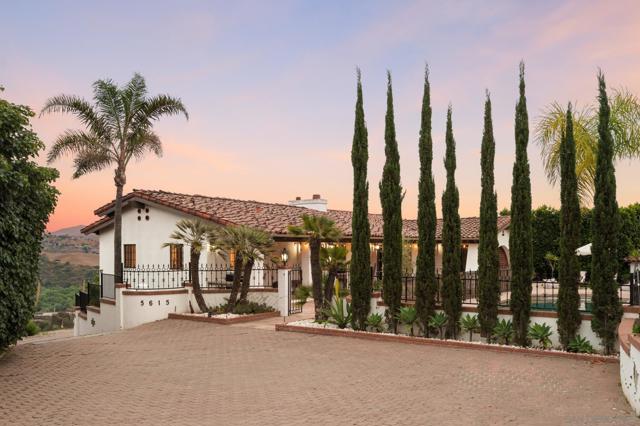 5615 Via Montellano, Bonsall CA: https://media.crmls.org/mediaz/2f0f7081-99a1-45a3-8e20-e12bb8e372c0.jpg