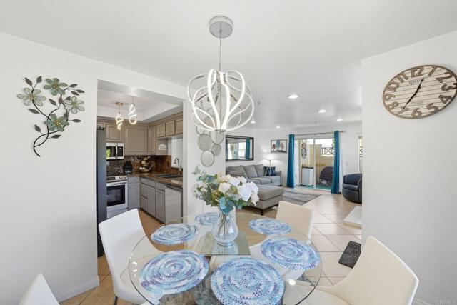 Detail Gallery Image 10 of 21 For 2083 Lakeridge Cir #104,  Chula Vista,  CA 91913 - 2 Beds | 2 Baths